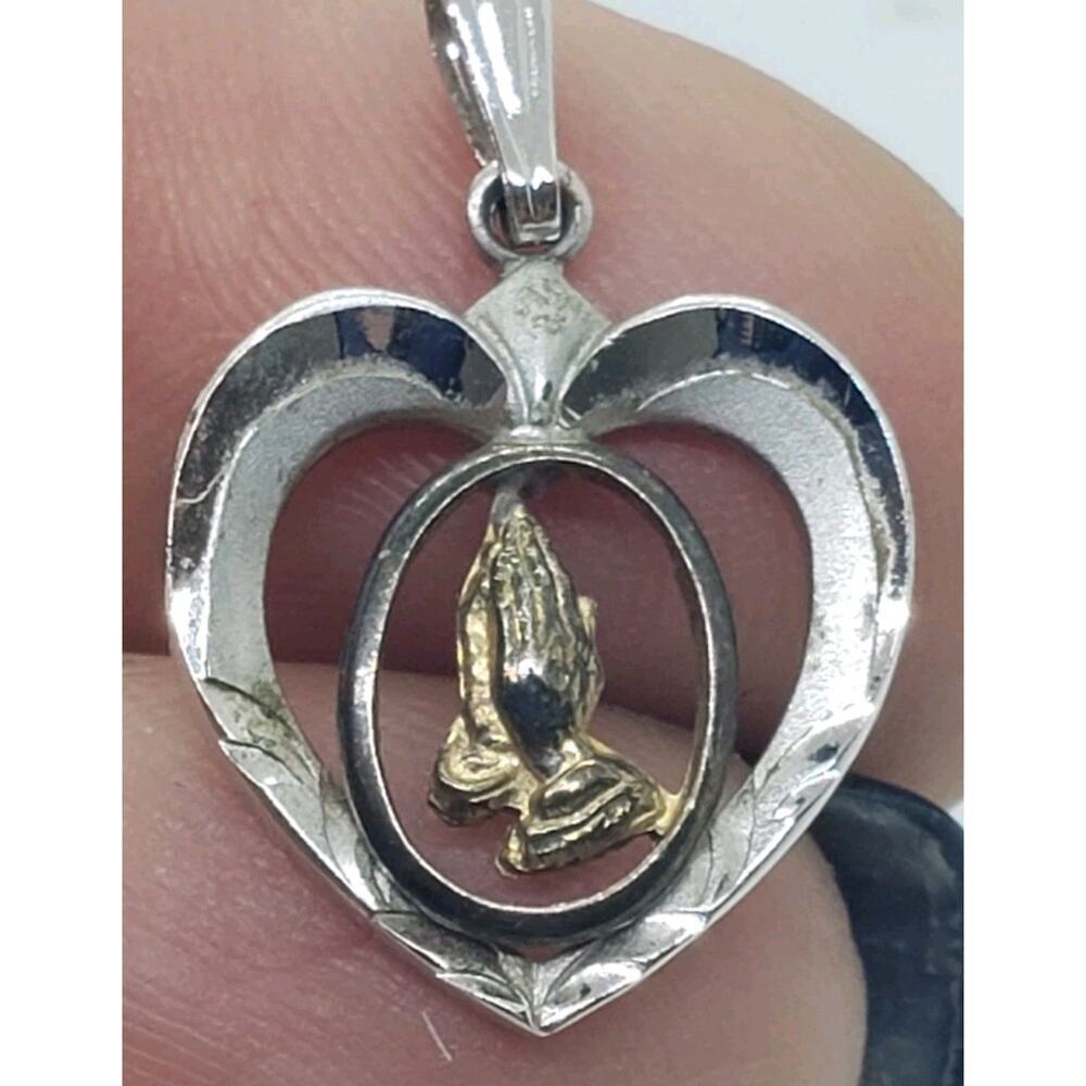 Vtg Sterling Silver & Gold Plate Pendant Charm Praying Hands In Heart Religious